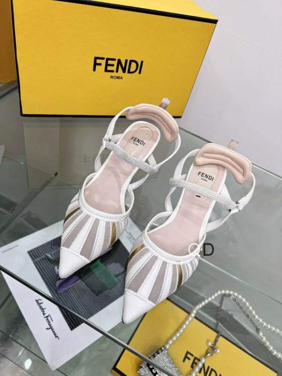 Picture of Fendi Shoes _SKUFendisz35-4255124.5cmGDT0136